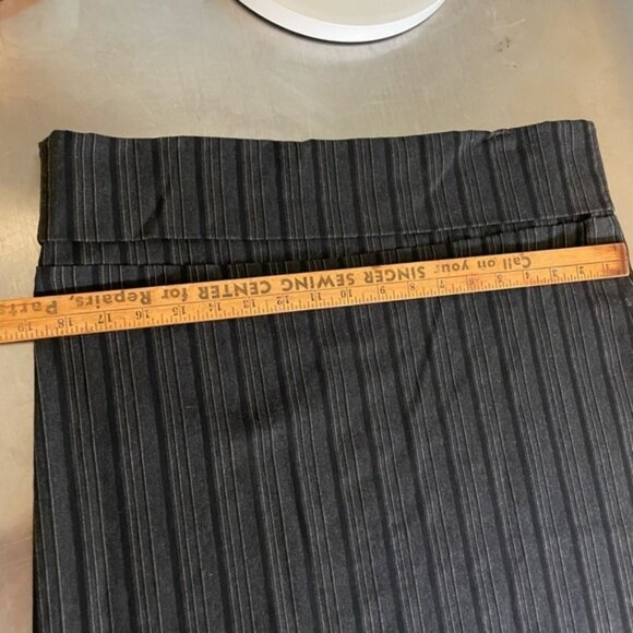 Maternity roll top stretch work skirt - Picture 5 of 7